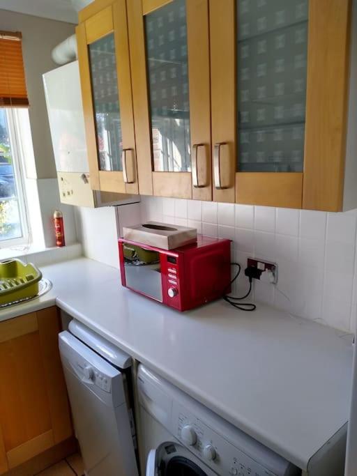 Apartament 2 Bed Flat Near Station With Parking&Comgarden Sutton  Zewnętrze zdjęcie